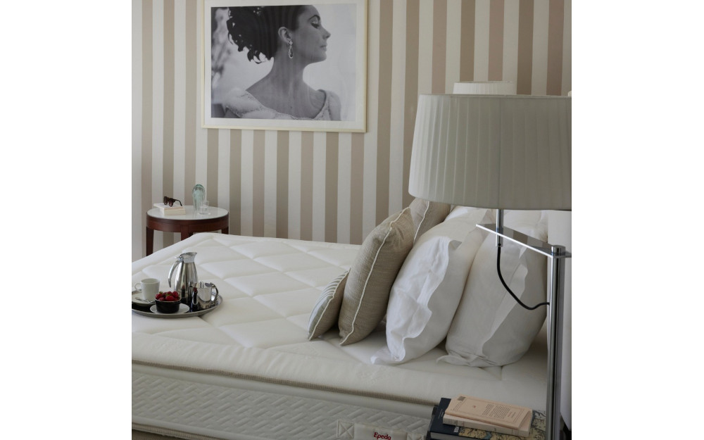 Les conséquences de dormir sur un vieux matelas